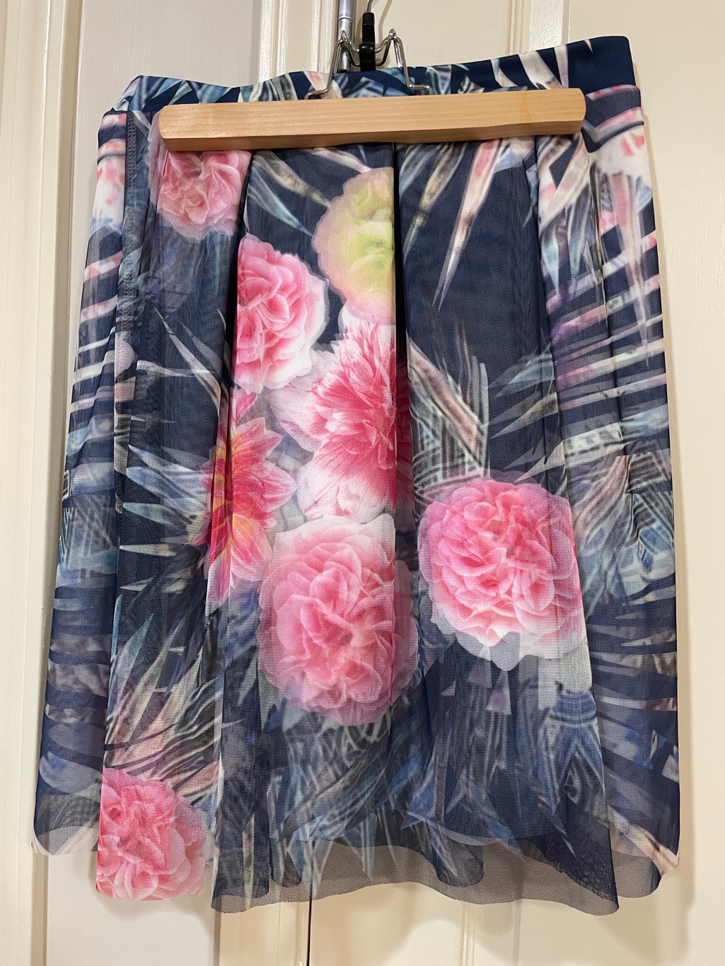 Ktoo Floral Navy Mesh A-Line Skirt With Pink Bloom Print